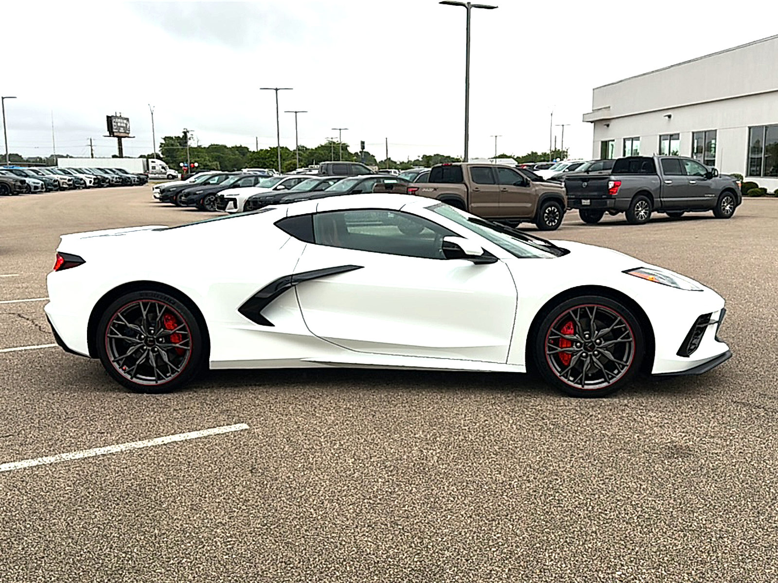 Used 2026 Chevrolet Corvette Stingray Coupe w/ Battery Protection Package RWD image 9