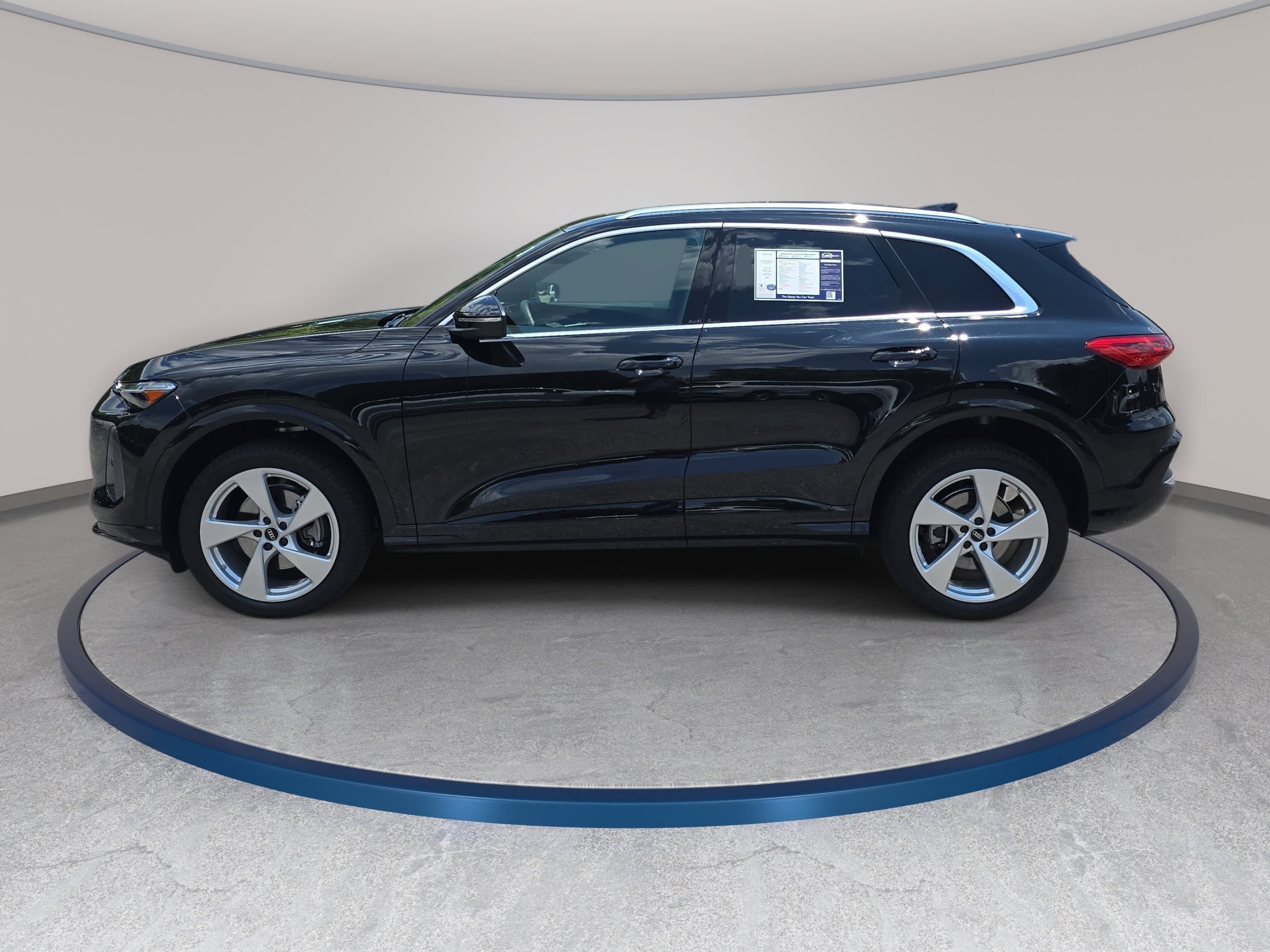 Used 2025 Audi Q5 Premium w/ Premium Plus AWD/4WD image 8