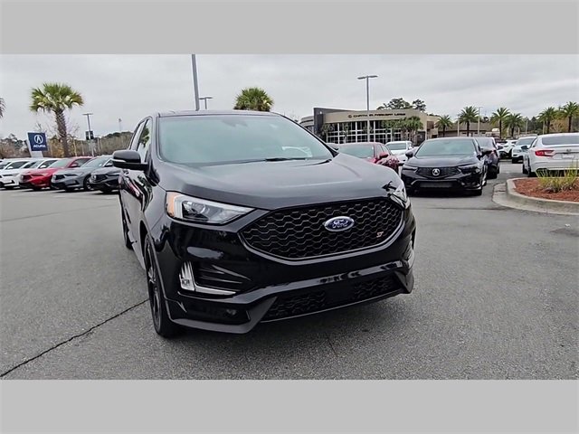 Used 2020 Ford Edge ST image 31