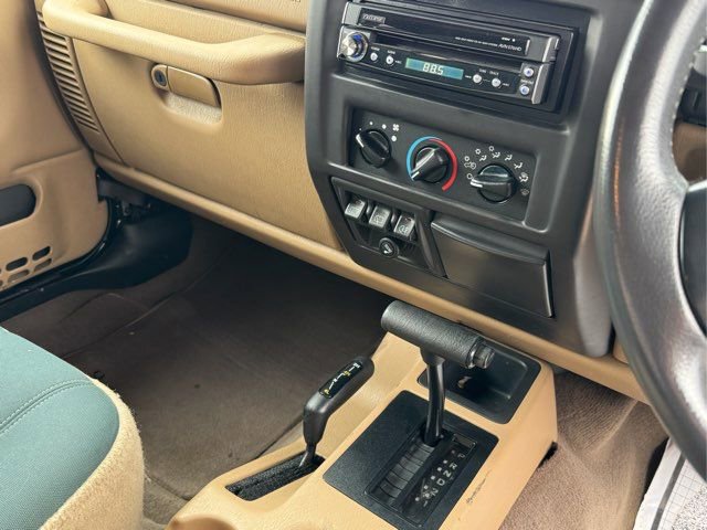 Used 1999 Jeep Wrangler Sahara image 16