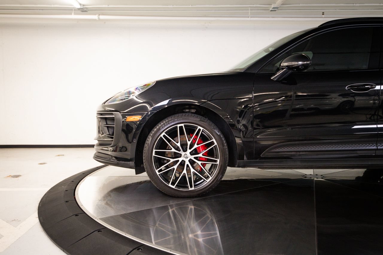 Certified 2023 Porsche Macan S AWD/4WD image 11