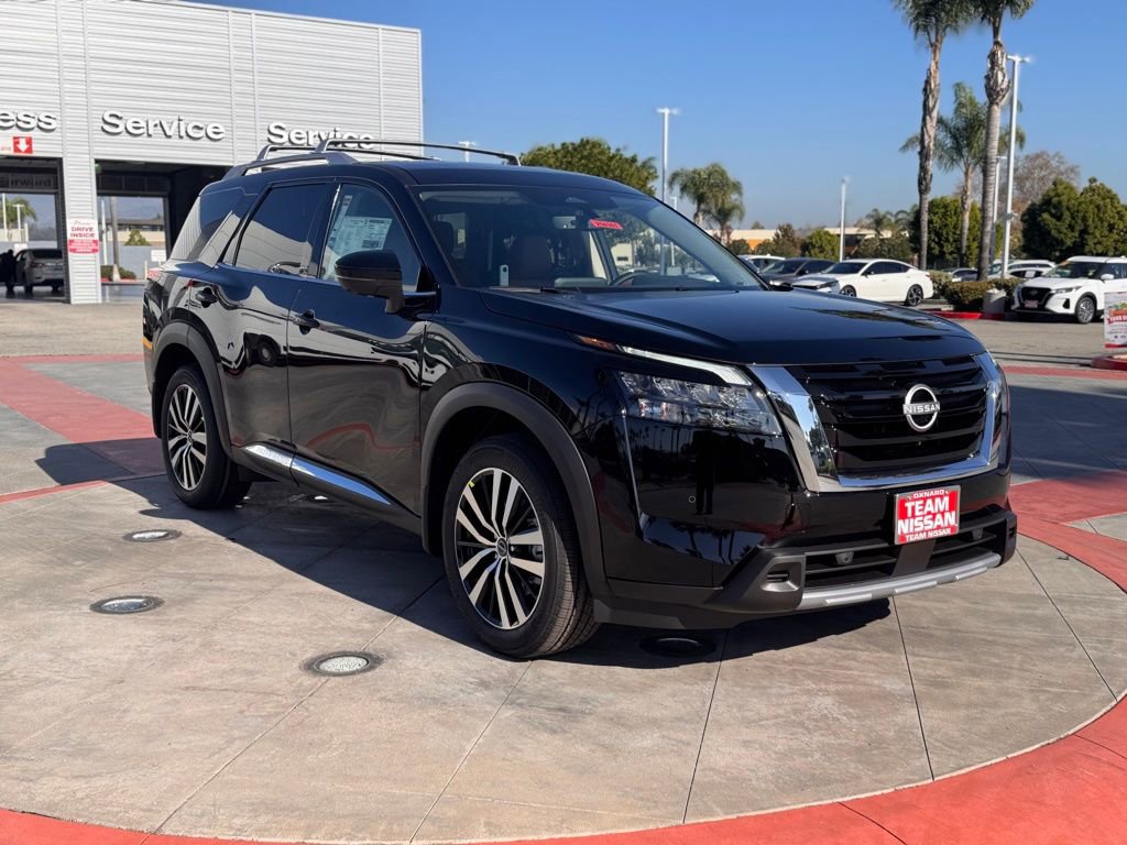 New 2025 Nissan Pathfinder Platinum video 2