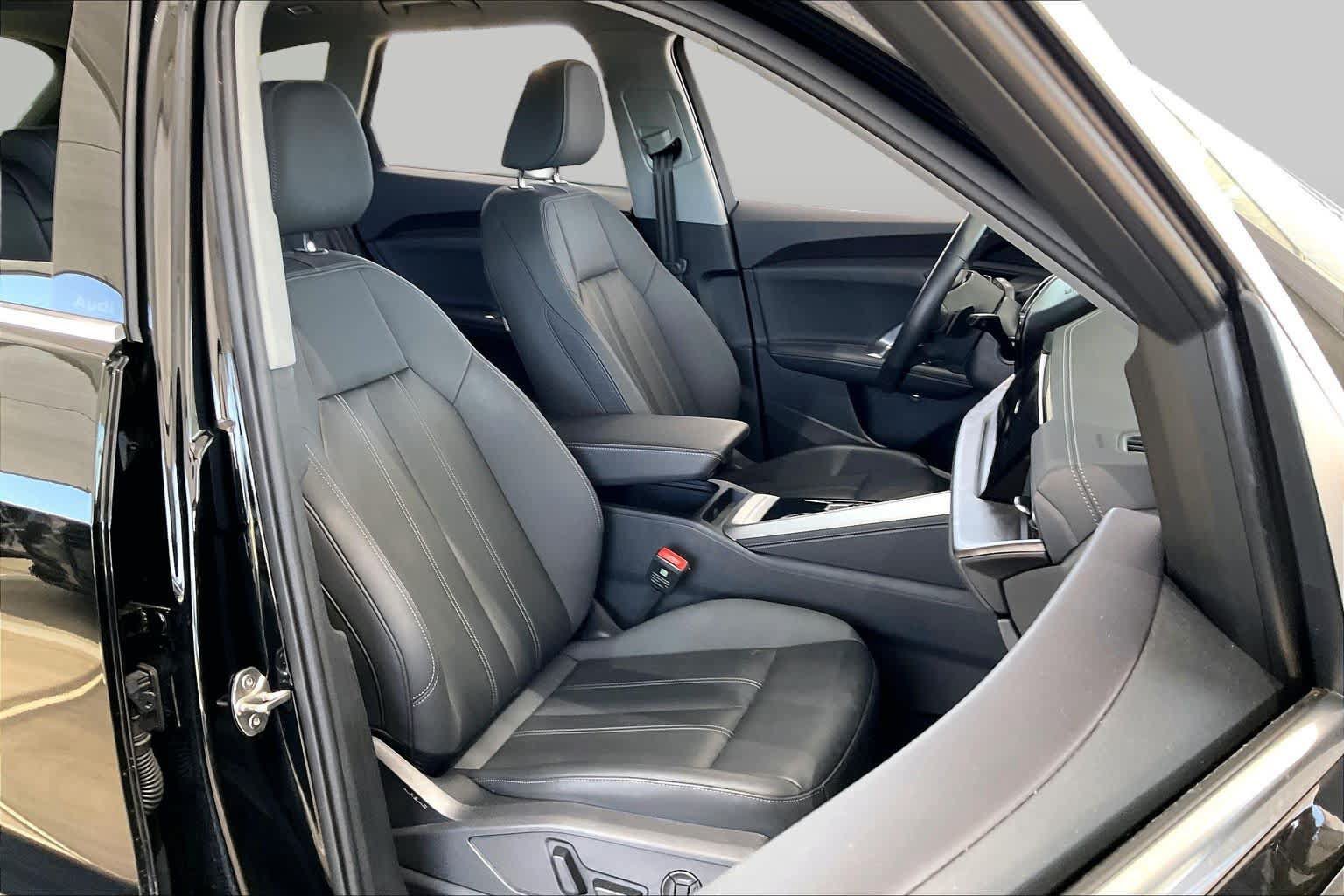 Used 2025 Audi Q5 Premium w/ Convenience Package AWD/4WD image 9