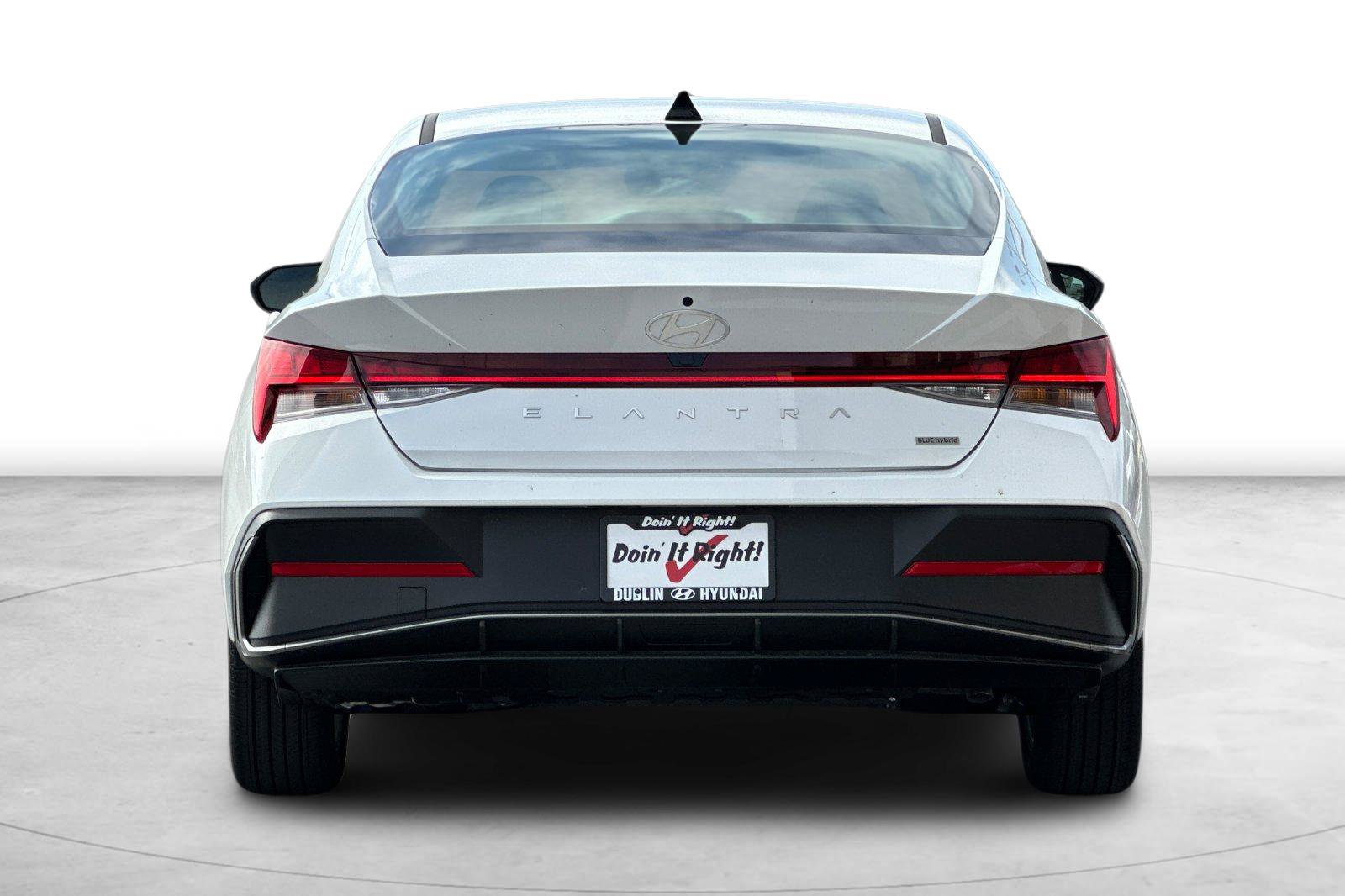 New 2026 Hyundai Elantra Hybrid FWD image 5