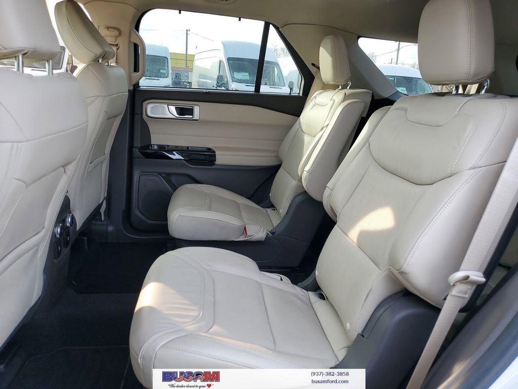 Certified 2022 Ford Explorer Platinum w/ Equipment Group 601A image 15