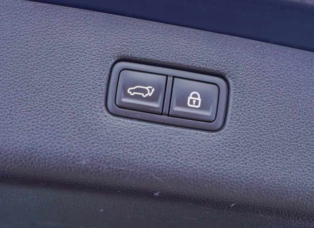 Used 2022 Genesis GV80 3.5T Advanced + w/ Cargo Package image 50