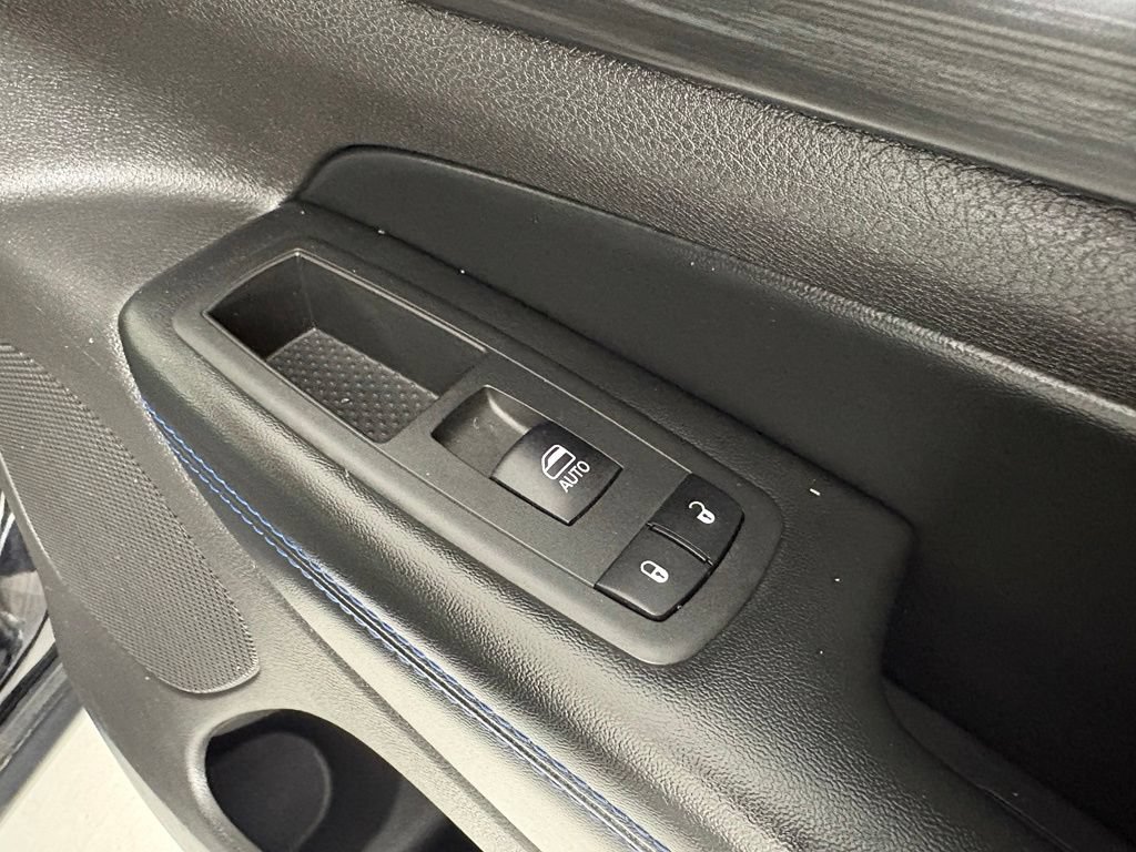 Used 2019 Jeep Grand Cherokee Laredo RWD image 16