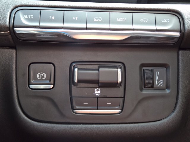 Used 2023 Cadillac Escalade Sport w/ Touring Package AWD/4WD image 31