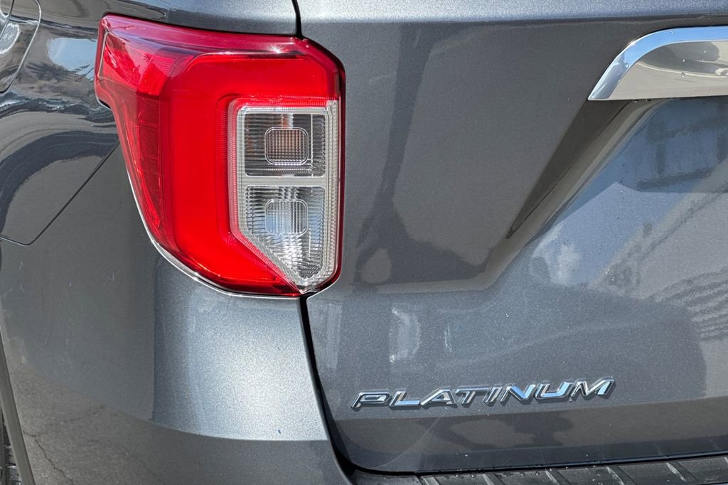 Used 2022 Ford Explorer Platinum w/ Class IV Trailer Tow Package image 36