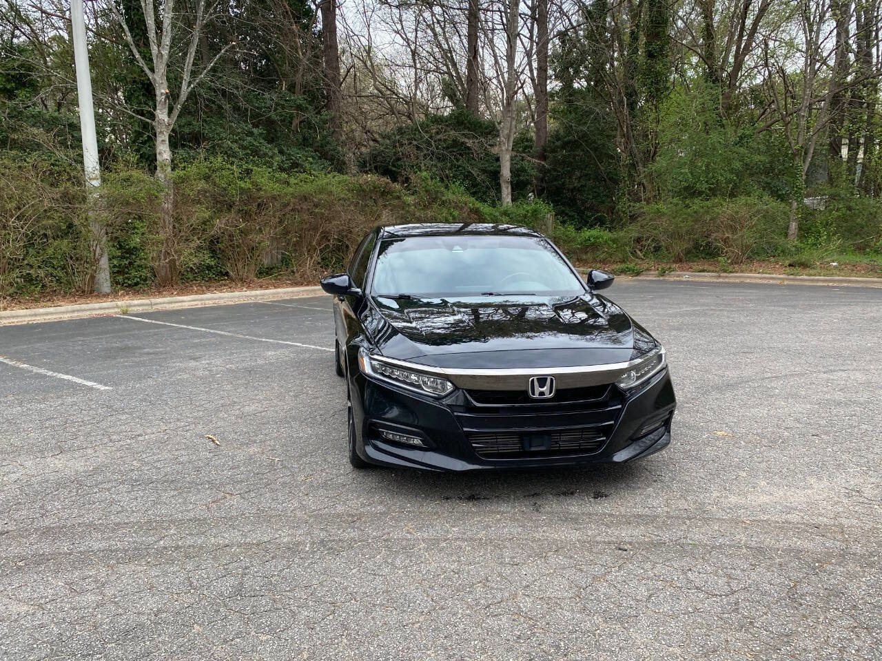 Used 2019 Honda Accord Sport image 2