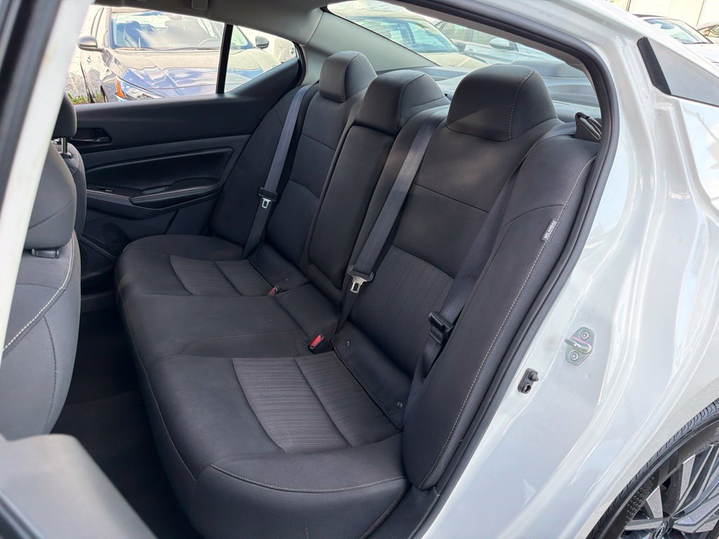 Used 2024 Nissan Altima 2.5 SV w/ SV Premium Package AWD/4WD image 18
