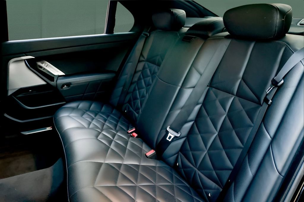 Used 2023 BMW 740i w/ Parking Assistance Package image 19