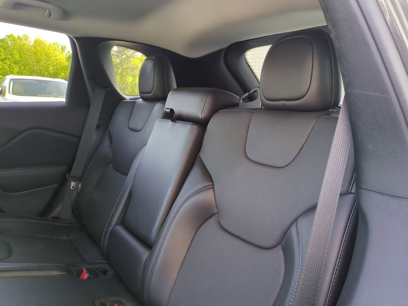 Used 2021 Jeep Cherokee Latitude Lux image 32