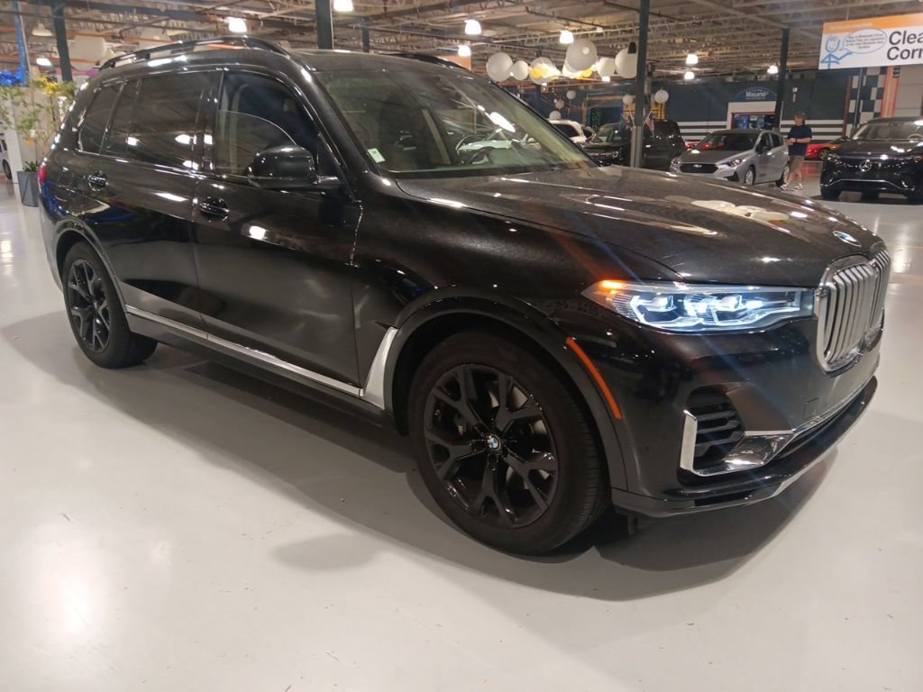 Used 2021 BMW X7 xDrive40i w/ Premium Package AWD/4WD image 4