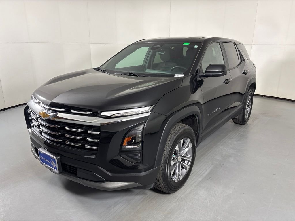 Used 2025 Chevrolet Equinox LT FWD image 4