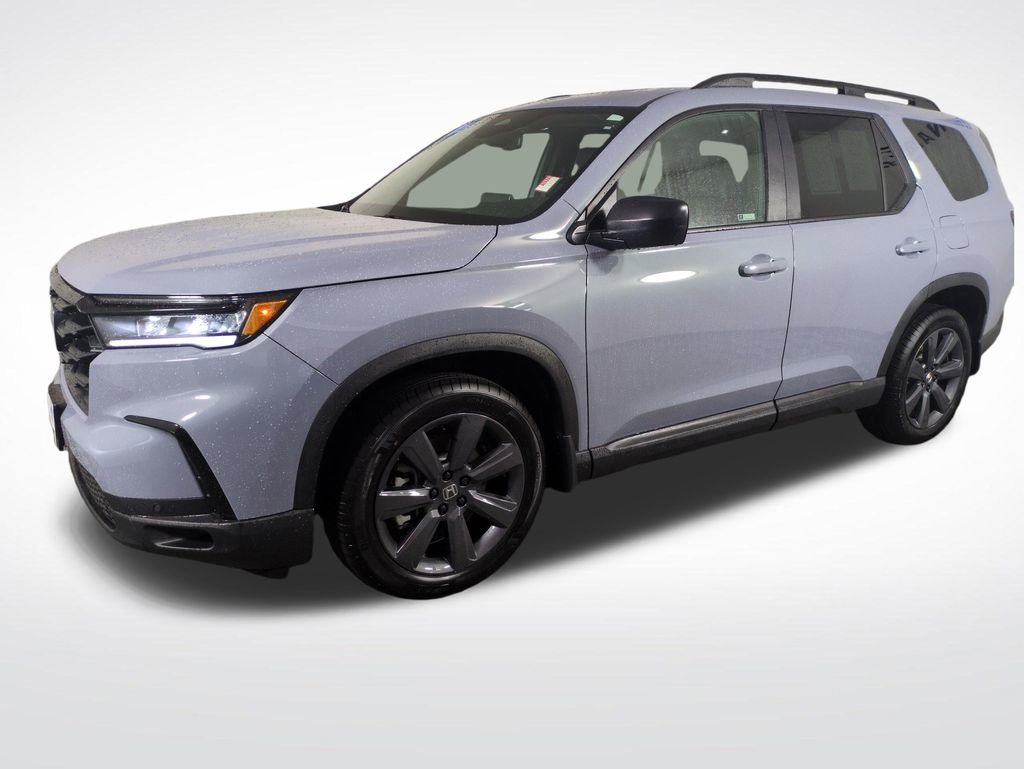 Used 2025 Honda Pilot Sport image 1