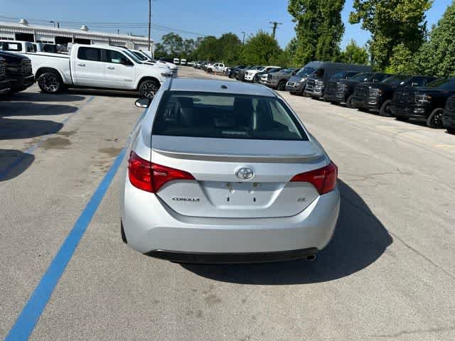 Used 2017 Toyota Corolla SE w/ SE Premium Package FWD image 18