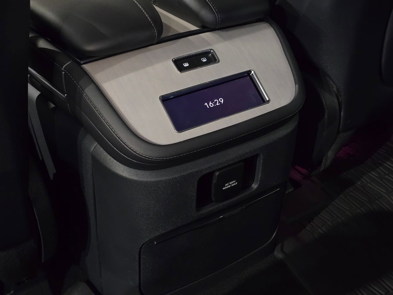 New 2025 Lincoln Navigator Reserve w/ Jet Appearance Package image 37