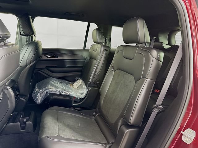 New 2025 Jeep Grand Cherokee L Altitude image 24