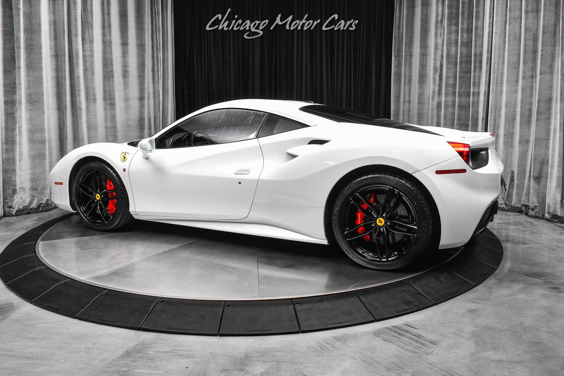 Used 2019 Ferrari 488 GTB image 3
