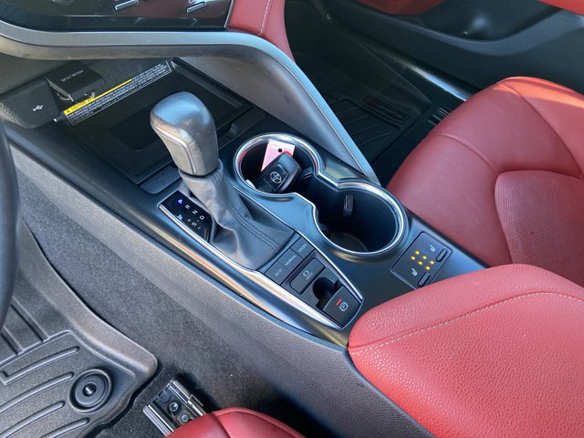 Used 2020 Toyota Camry XSE image 23