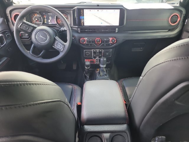 Used 2025 Jeep Wrangler Unlimited Rubicon AWD/4WD image 15
