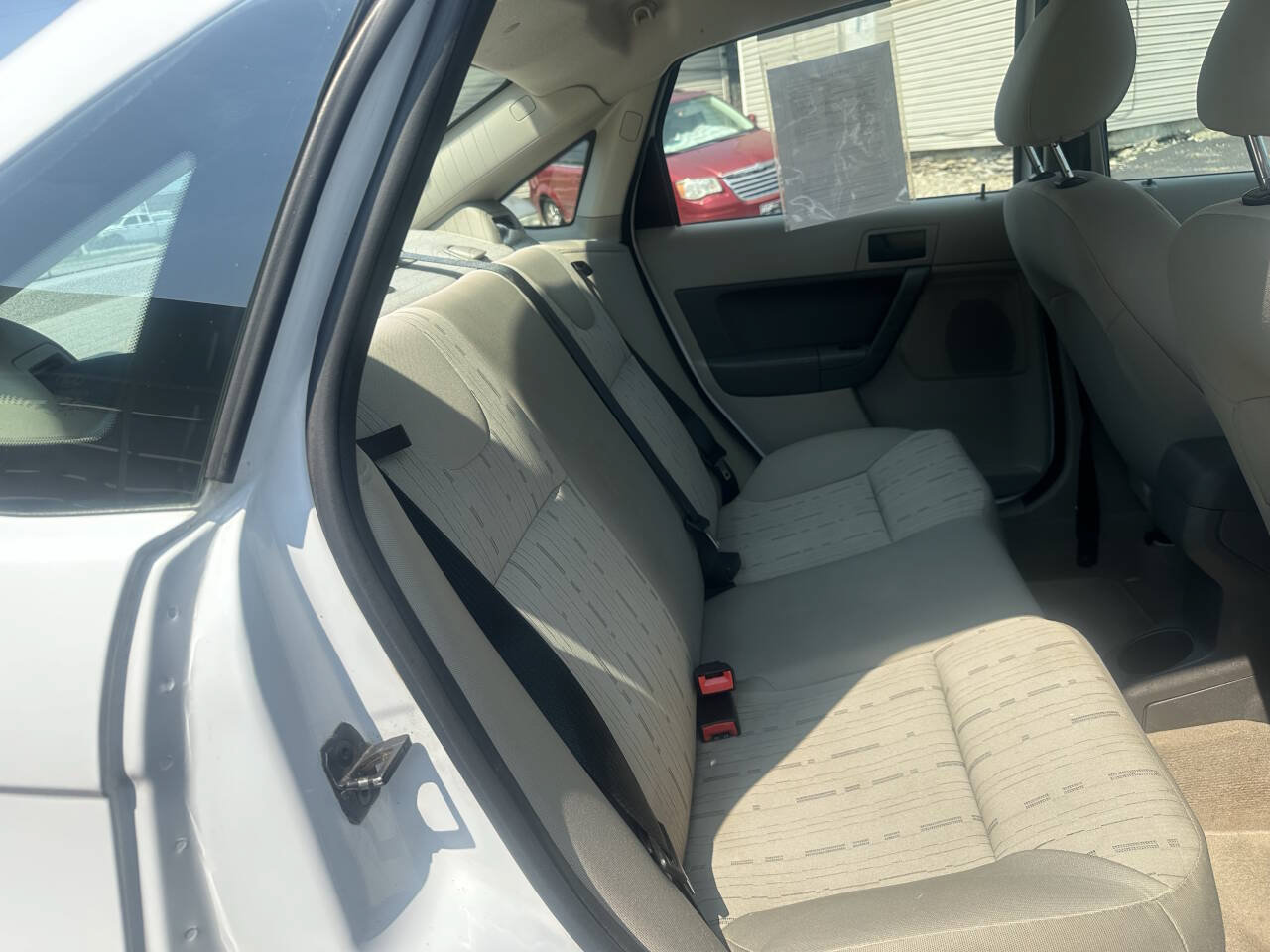 Used 2008 Ford Focus SE FWD image 27