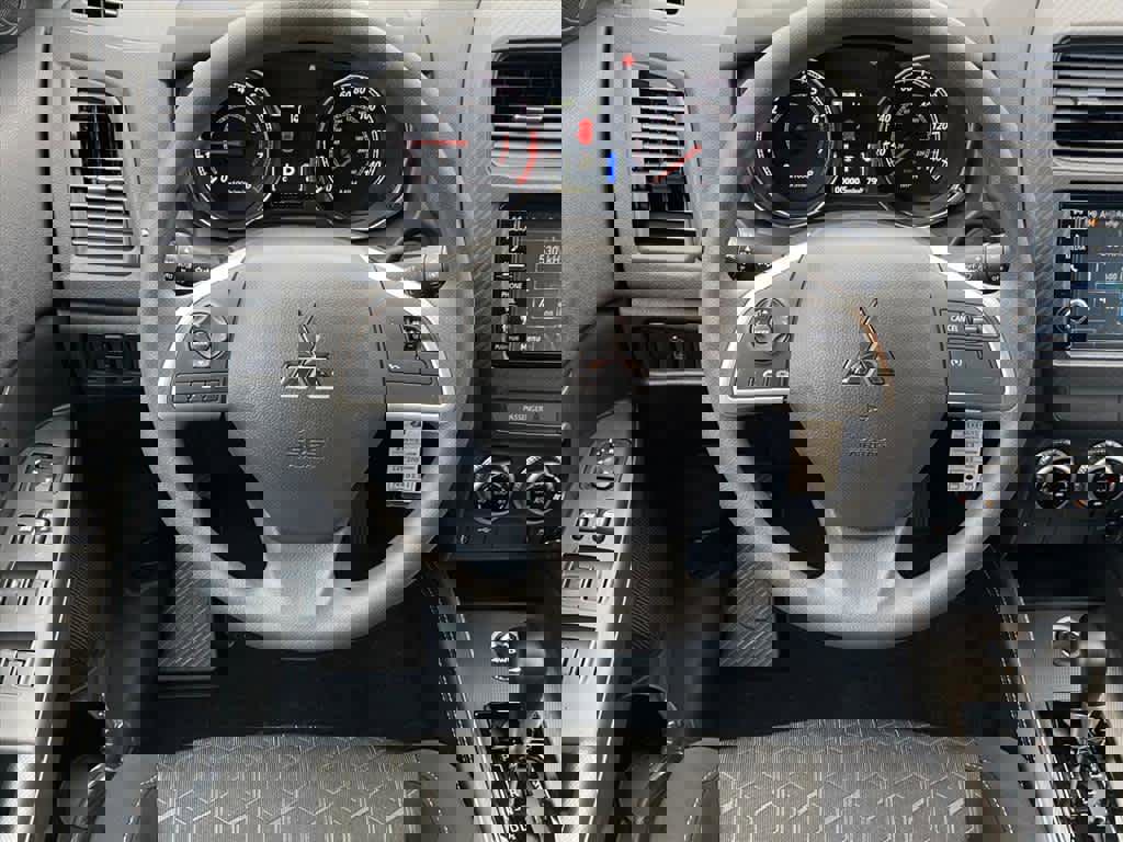 New 2025 Mitsubishi Outlander Sport ES image 5