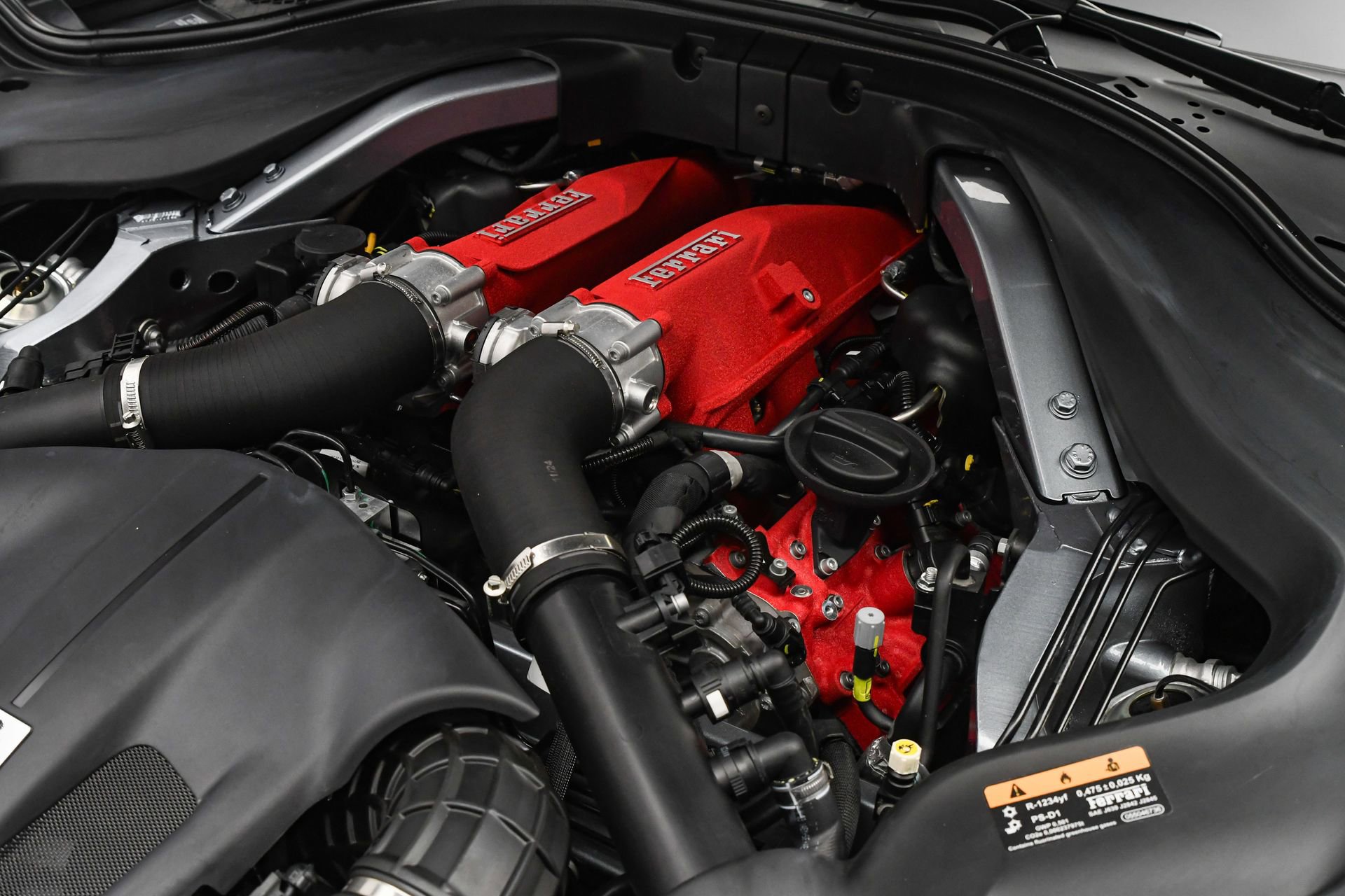 Used 2025 Ferrari Roma Spider image 32