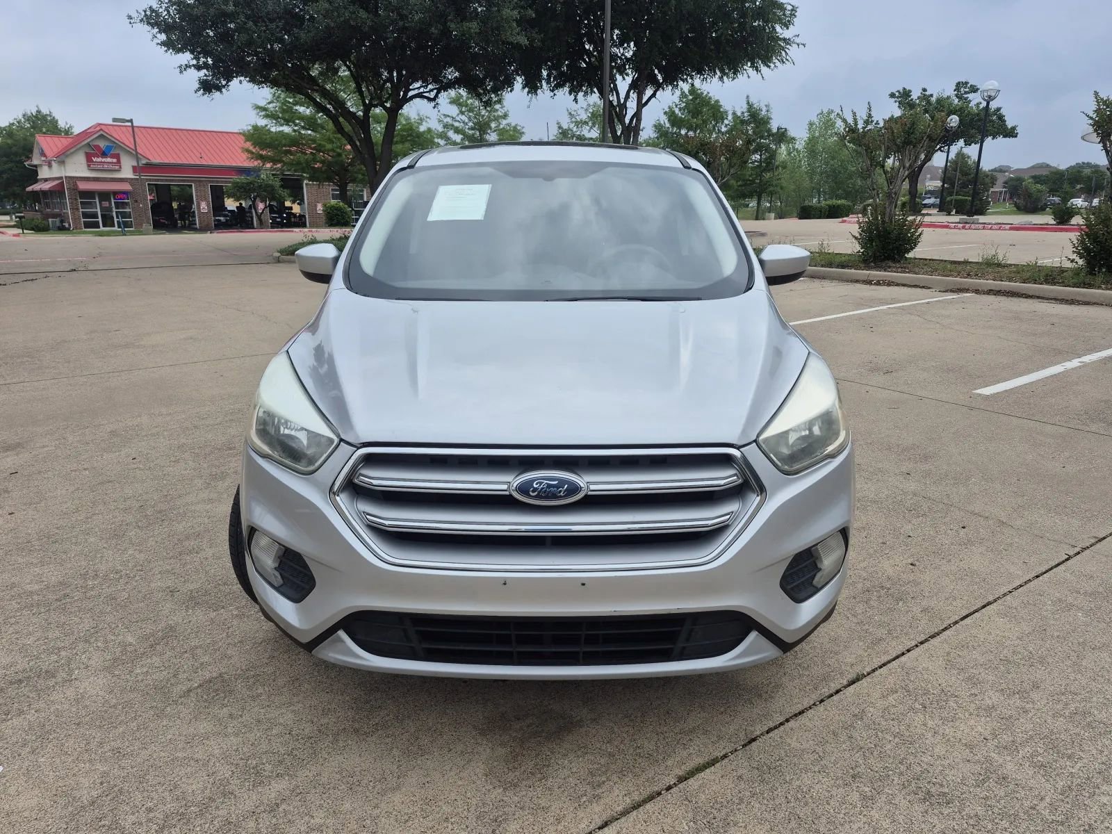 Used 2017 Ford Escape SE w/ SE Cold Weather Package FWD image 3