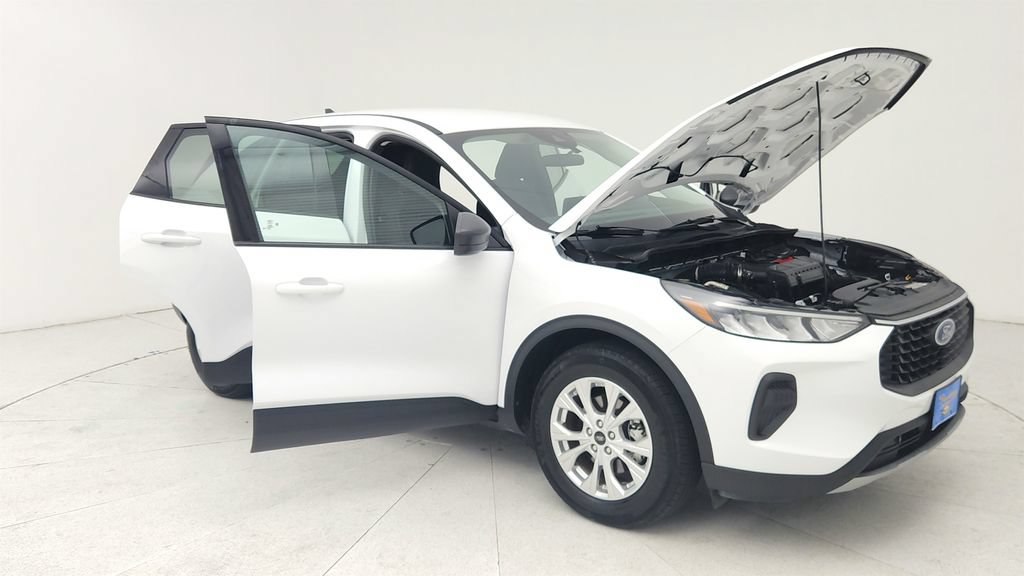 Used 2025 Ford Escape Active FWD image 9