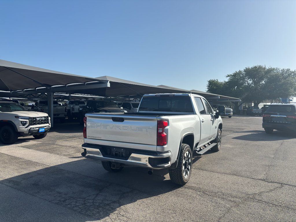 Used 2020 Chevrolet Silverado 2500 LT w/ Texas Edition AWD/4WD image 5