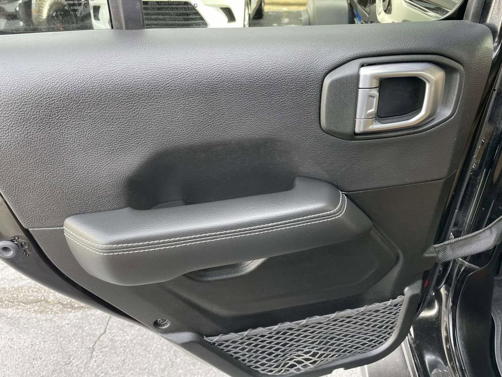 Used 2023 Jeep Wrangler Unlimited Rubicon 4xe w/ Steel Bumper Group image 22