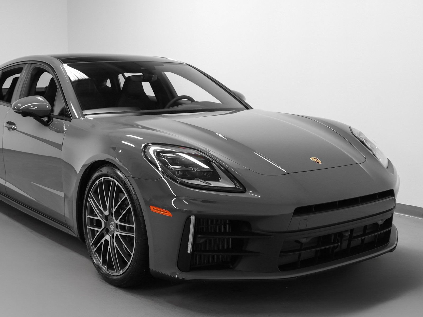 New 2026 Porsche Panamera 4 AWD/4WD image 9