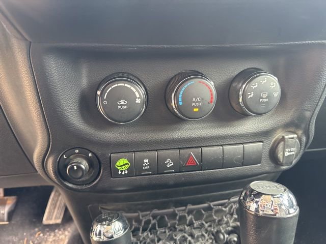 Used 2017 Jeep Wrangler Sport AWD/4WD image 11