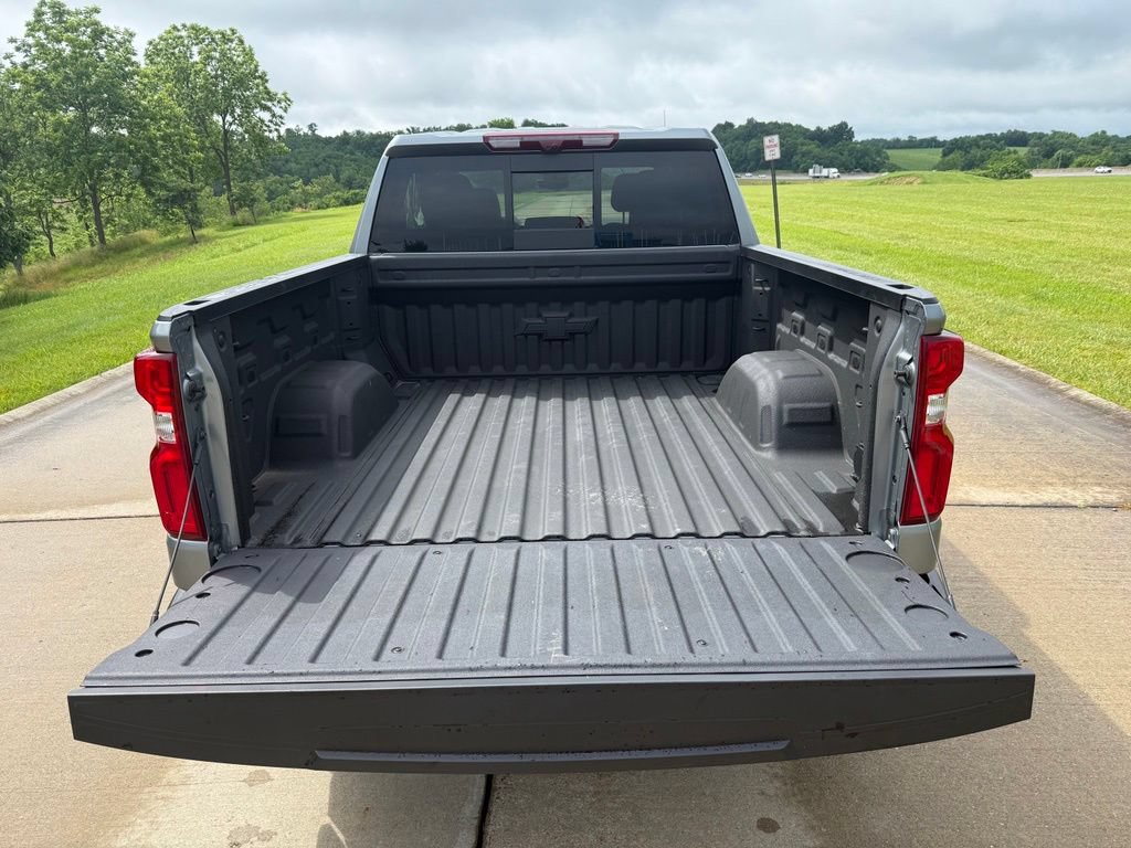 Used 2026 Chevrolet Silverado 1500 High Country w/ Technology Package AWD/4WD image 6
