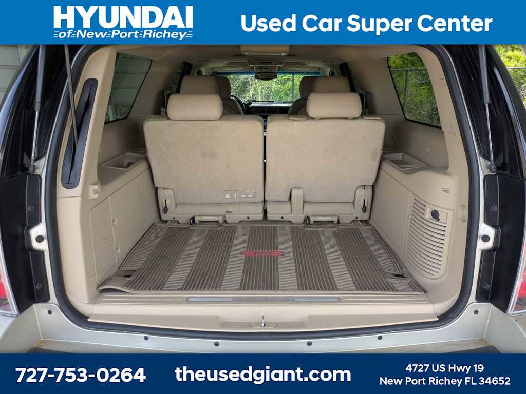 Used 2013 GMC Yukon XL Denali RWD image 12