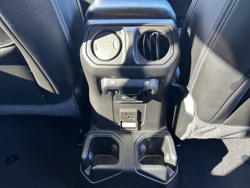 Used 2021 Jeep Gladiator Sport AWD/4WD image 26