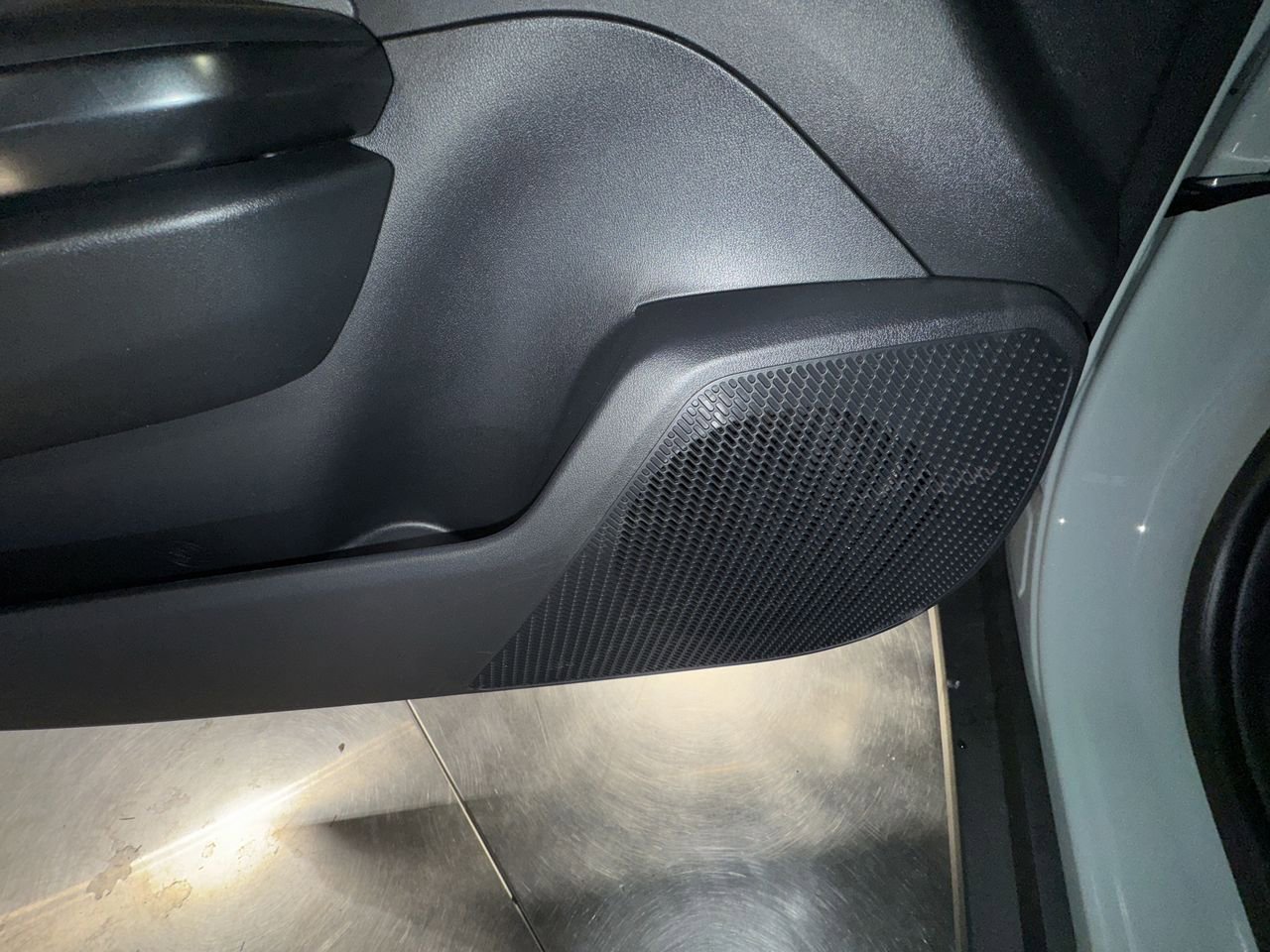 New 2025 Kia K4 LXS image 17