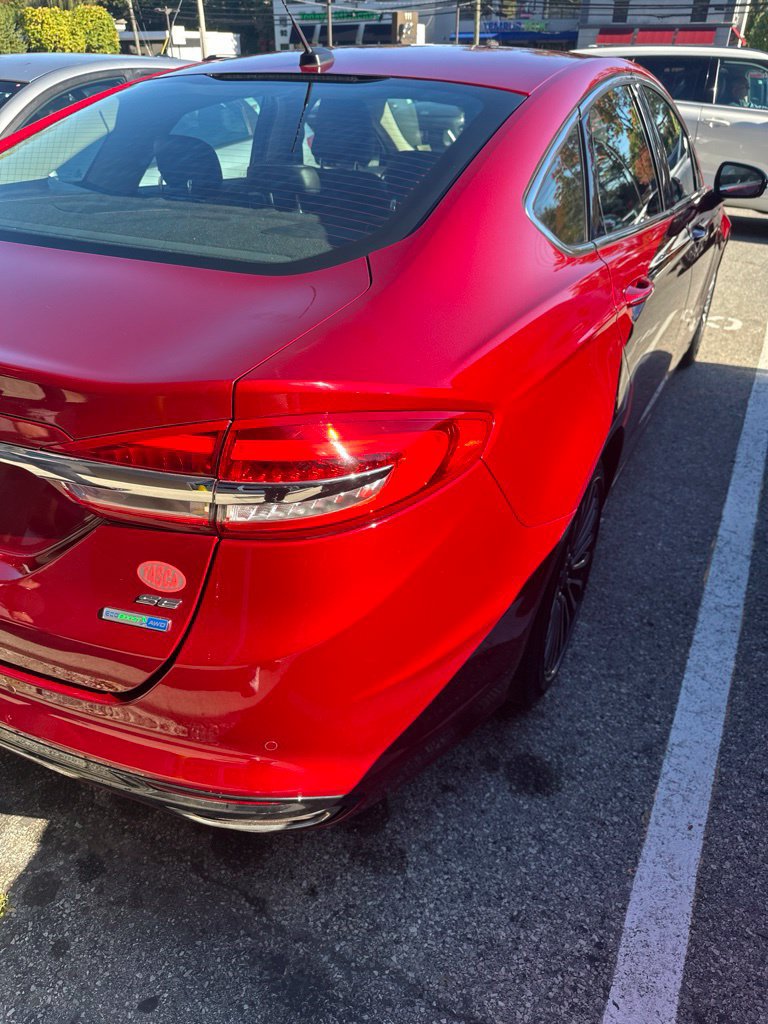 Used 2017 Ford Fusion SE w/ Fusion SE Technology Package AWD/4WD image 7