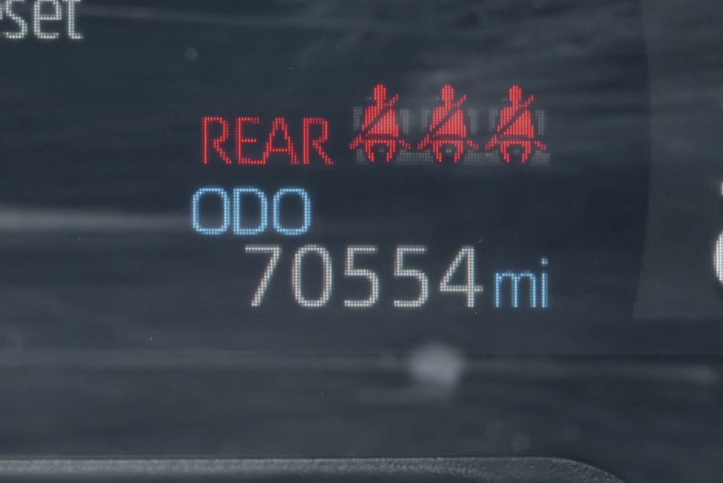 Used 2023 Toyota RAV4 XLE Premium AWD/4WD image 27