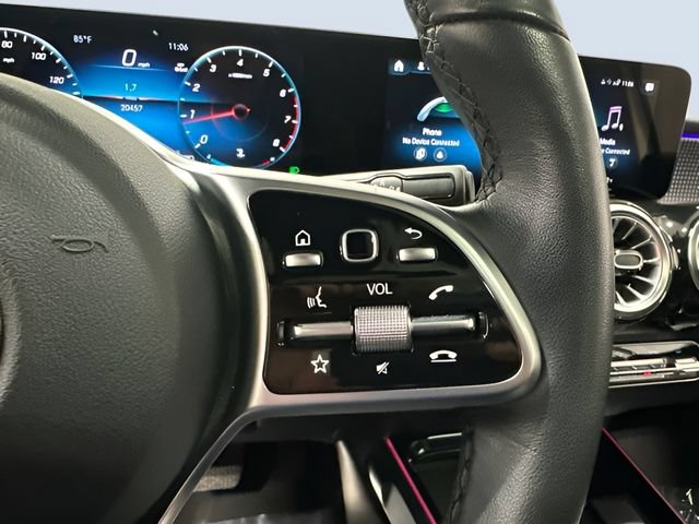 Used 2023 Mercedes-Benz GLB 250 4MATIC image 17