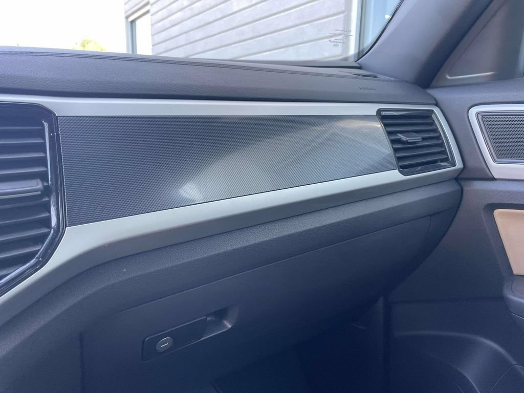 Certified 2022 Volkswagen Atlas Cross Sport SE FWD image 29