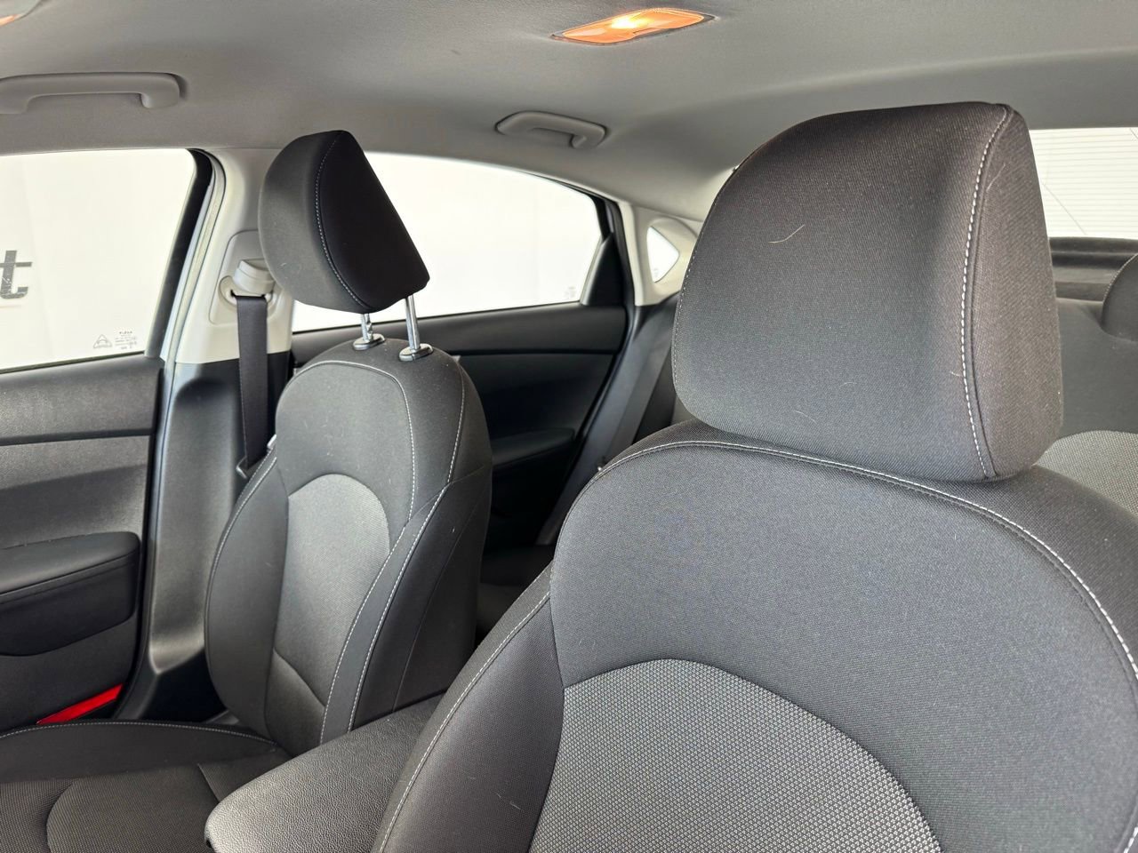 Used 2024 Kia Forte LXS image 3