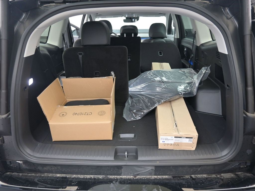 New 2026 Hyundai Ioniq 9 SEL image 17