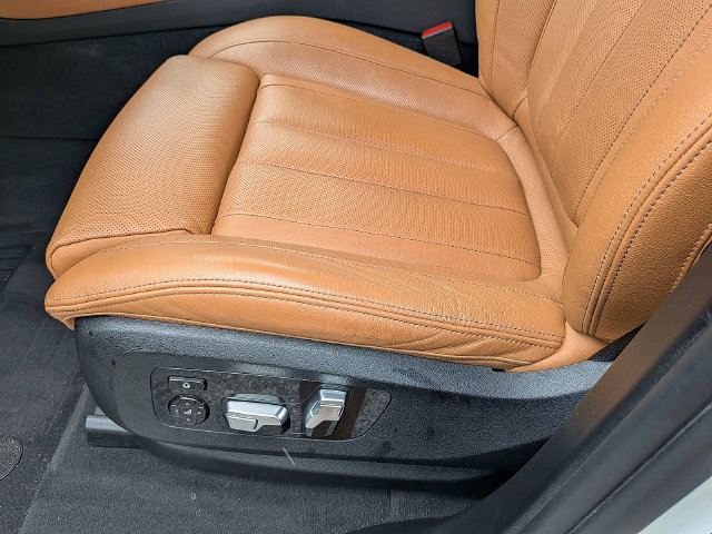 Used 2022 BMW X5 sDrive40i w/ Executive Package RWD image 22
