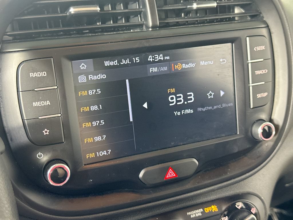 Used 2022 Kia Soul LX FWD image 27