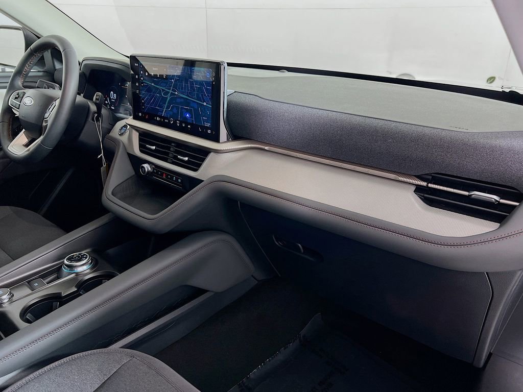 New 2026 Ford Explorer Active image 30