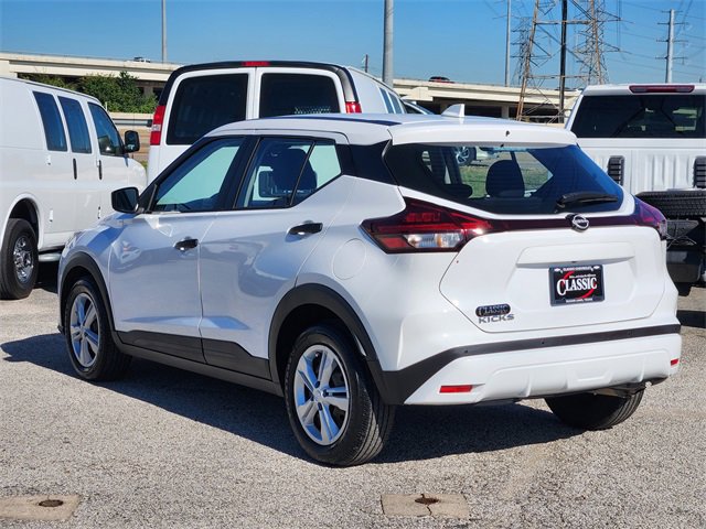 Used 2022 Nissan Kicks S image 5