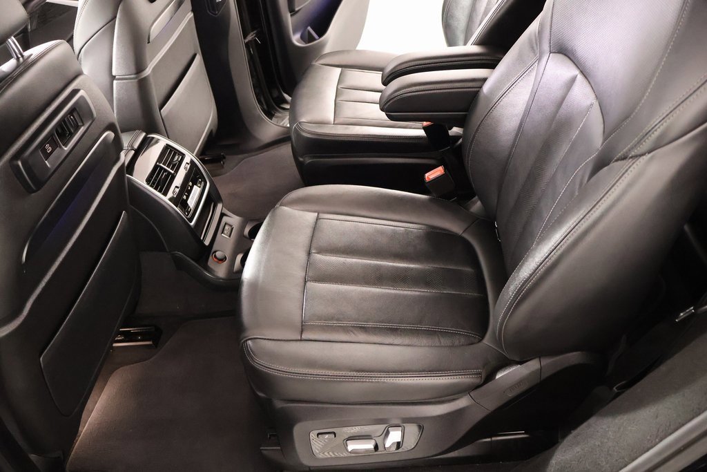 Used 2022 BMW X7 xDrive40i w/ M Sport Package image 14